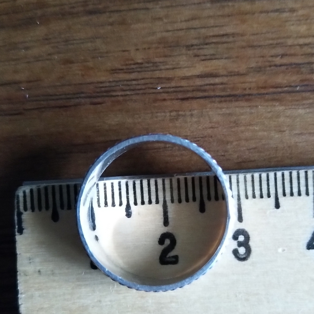 Silver Ring - Picture 4 of 4